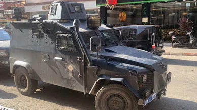 Yol kenarında el bombası paniği