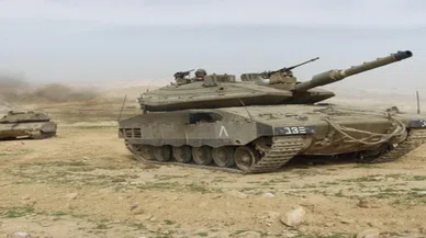 İsrail, BM'nin karargahına tanklarla saldırdı