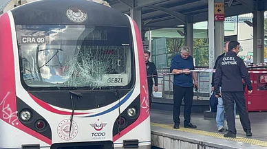 İstanbul'da feci ölüm! Marmaray'ın altına atladı