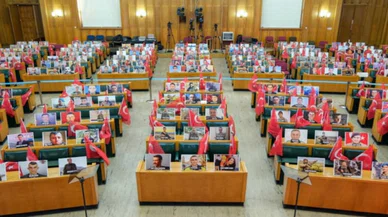 İYİ Parti'den terörle mücadele şehitlerine saygı duruşu