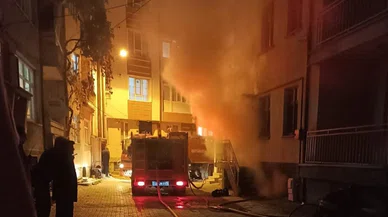 Konya'nın ilçesinde geceyi alevler aydınlattı