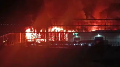 Konya'nın en büyük sanayisinde korkutan yangın. Ekipler seferber oldu