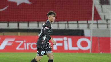 Konyaspor’da tarihe geçen genç: Efe Seçil