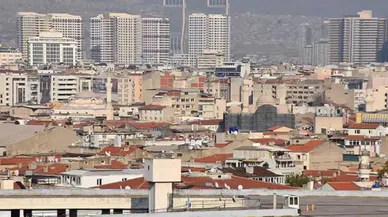 İEÜ İnşaat Mühendisliği Bölüm Başkanı Kozanoğlu, çatı kazaları için denetim yapılması gerektiğini söylüyor