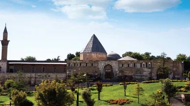 Selçuklu döneminden günümüze gelen 9 asırlık yapı: Alâeddin Camii