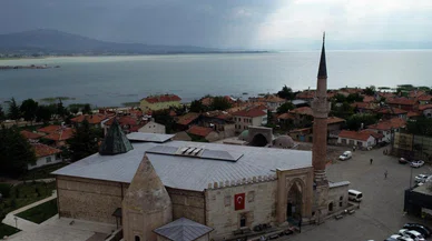 Konya'daki bu cami halkın geçtiği yola göre şekil aldı. Anadolu'nun en büyüğü...