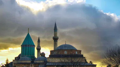 Konya'da ziyaretçi akınına uğrayan müzede saatler değişti