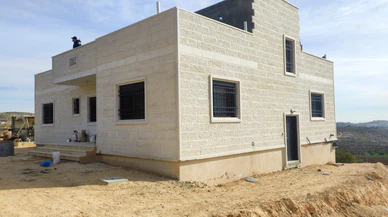 TDBB İsrail'in yıktığı Filistinli ailenin evini yeniden inşa etti
