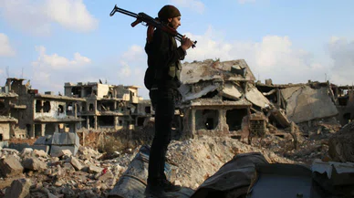 Suriye Savunma Bakanı Kasra’dan terör örgütü PKK/YPG’ye uyarı