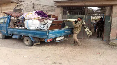 Yılların hasreti son buldu.  Suriyeli aile terk etmek zorunda kaldıkları evlerine geri döndü