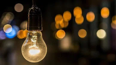 Avrupa'nın 3 büyük ülkesi elektriksiz kaldı