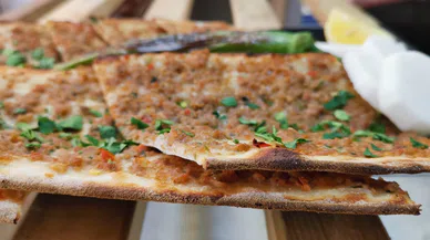 Konya'nın en ucuz etliekmek menüsü bu konumda. Pide fiyatları ise 15 TL