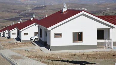 Depremzede aileler2025'e yeni evlerinde girecek