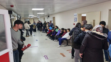 Burdur'da zehirlenen 43 öğrenci hastaneye kaldırıldı