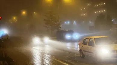 Konya'da kar yağışı başladı. Nisan ayı şaşkınlığa uğrattı