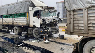 Konya'da kazaların ardı arkası kesilmiyor: TIR'ların çarpıştığı kazada 1 kişi yaralandı