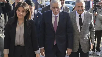 İmralı Heyeti'nin terörist başı ile görüşmesi 4  saat sürdü