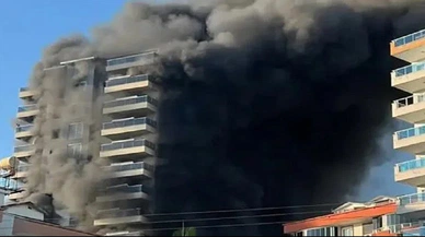 Antalya'da otel inşaatında yangın