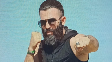 Hakkında yakalama kararı çıkarılan Turabi yeni şarkı yaptı