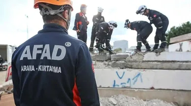 İzmir'de AFAD teyakkuza geçti! 70 kişilik ekiple deprem hazırlığı başladı