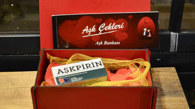 Bu da oldu; eski sevgililerden kalan hediyeler pazarda satıldı