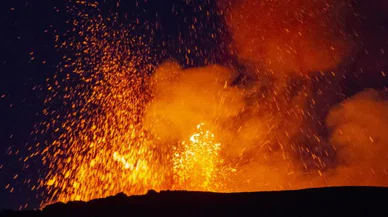 İtalya'daki Etna yanardağı faaliyete geçti