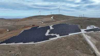 Konya'nın bu ilçesi güneş tarlaları ile donatılıyor. Enerjiye dev yatırım sürüyor