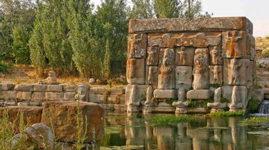 Bu anıt İzmir Efes’te değil! Konya’nın Eflatunpınar Anıtı çekim merkezi olma yolunda