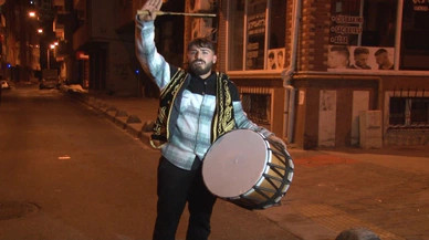 Ramazan ayının ilk sahurunda davulcular sokaktaydı