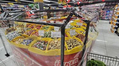 Konya'daki marketlerde şeker ve çikolataya büyük önlem. Kalkan oluşturuldu