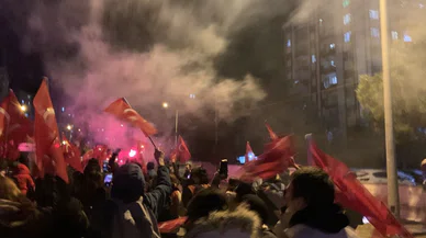 Konya'da çok sayıda kişi gözaltına alındı. Grup dağılıyor
