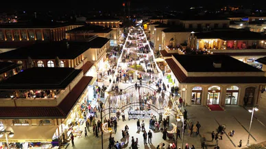 Konya'da son teravih namazı kılındı bayram coşkusu başladı