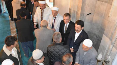 Konya'da bayramlaşma sırası gönülleri ısıttı