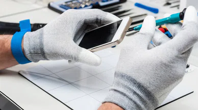 Yoksulluk mu, iklim kriziyle mücadele mi: İkinci el telefon satışları arttı