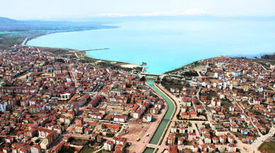 Konya'nın en büyük gölü kuruyor. Ovaya bu yıl tek damla su verilmeyecek