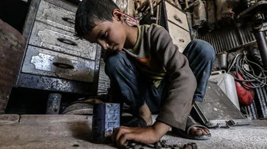 200 bin çocuk mercek altında