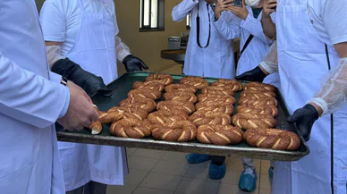 Konya'daki bu konumda simit - çay 10 TL. Cep yakmayan tarife uygulanıyor