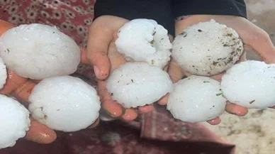 Şanlıurfa'da kar topu büyüklüğünde dolu yağdı