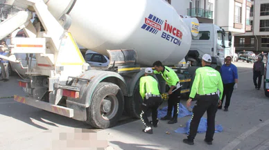Konya'da feci olay, beton mikserinin altında kaldı