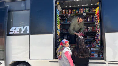 O olmasa köylüler aç kalacak; mobil marketi gören sıraya giriyor