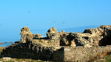 Türkiye'nin en büyük gölünün kıyısında tarihi Kubadabad Sarayı yeniden yükseliyor. Konya turizmine kazandırılacak