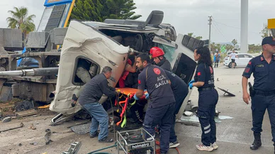 Freni patlayan zift yüklü kamyon ortalığı savaş alanına çevirdi