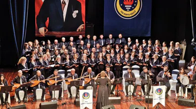 "Bir Meşale de Sen Yak" konseri Anadolu ezgileriyle Konya’yı büyüledi