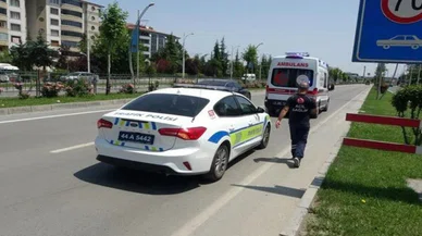 Eşiyle tartışan kadın araçtan atladı
