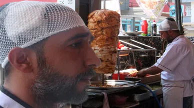 Korkunç olay: Döner keserken kanlar içinde yere yığıldı