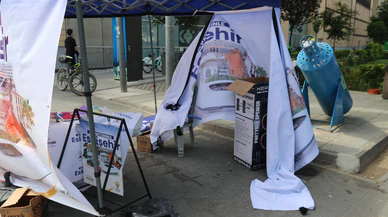 Eskişehir'de AK Parti üye standına saldırı. Polisler inceleme başlattı