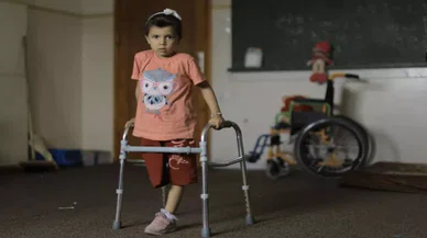 Okumuyorlar, aşıları yok, aç ve sefiller: Dünyadaki her 6 çocuktan1'i çatışma bölgeside