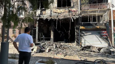 Konya'da kafede çıkan yangın tüm binayı sardı. 4 kişi yaralandı