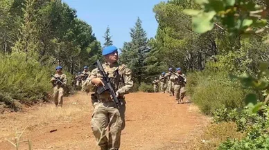 Komandolar alarma geçti; 50 bin kişi güvenli bölgelere alındı