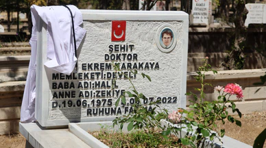Şehit Uzm. Dr. Ekrem Karakaya vefatının üçüncü yılında dualarla anıldı